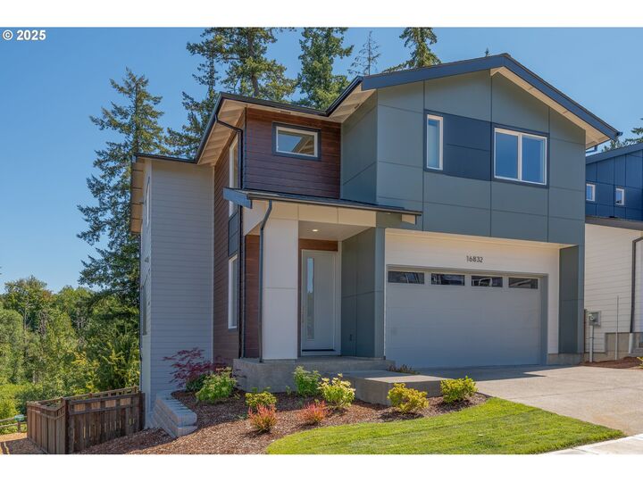 Property Photo:  16832 SE Shimmering Leaf St  OR 97086 