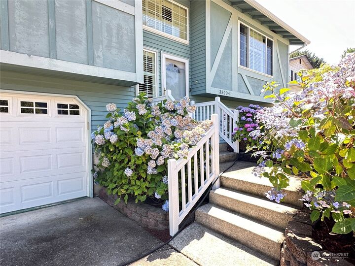 Property Photo:  33004 37th Court SW  WA 98023 