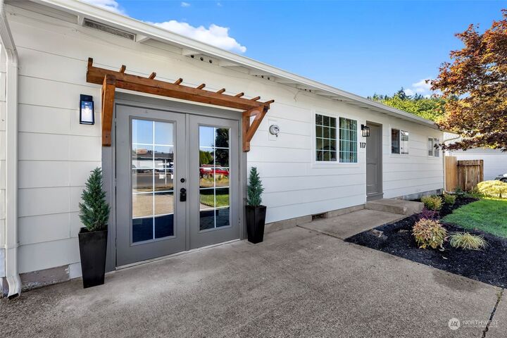 Property Photo:  117  Monterey Drive  WA 98626 