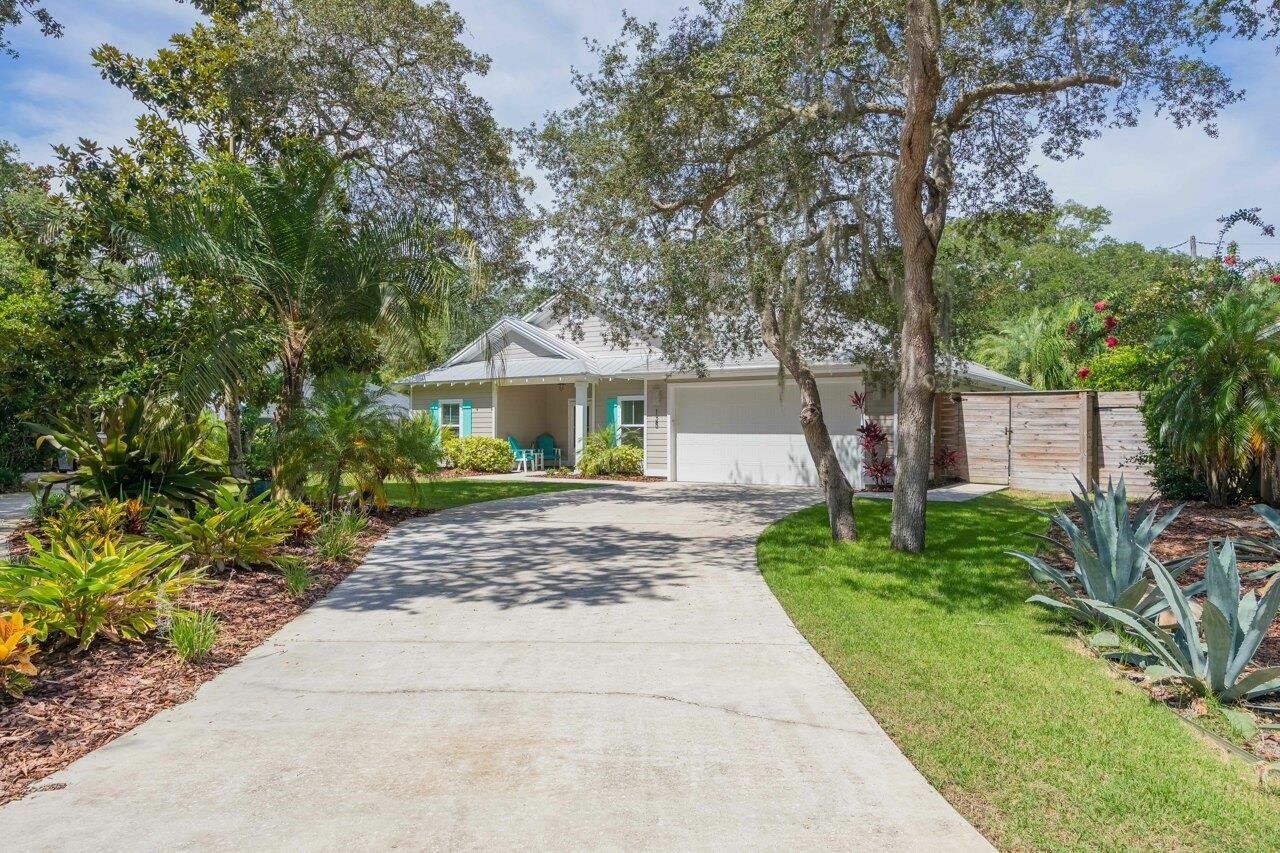 Property Photo:  125 Whispering Oaks Cir  FL 32080 