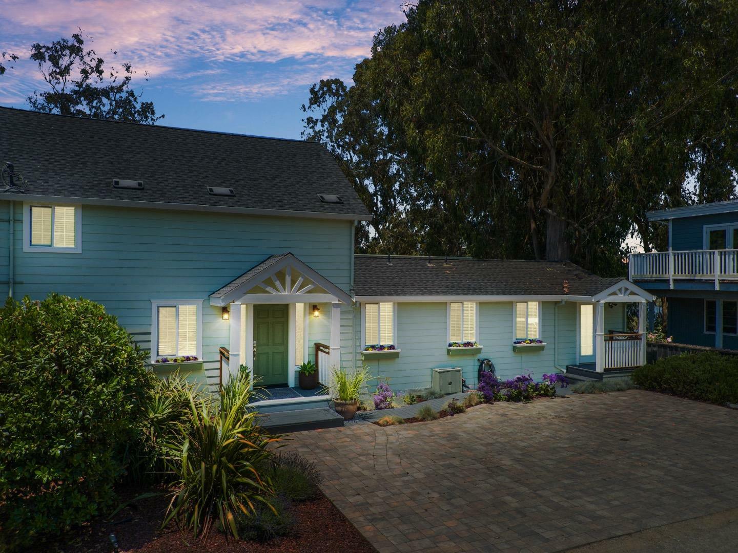 Property Photo:  21130 East Cliff Drive  CA 95062 