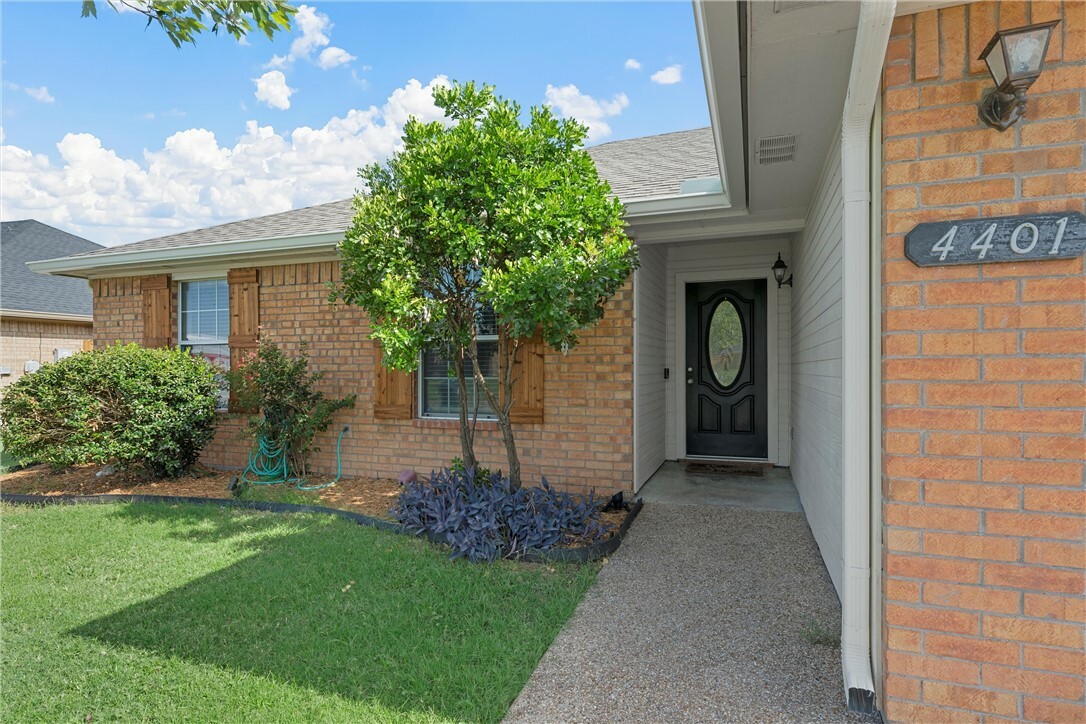 Property Photo:  4401 Lacey Circle  TX 76708 