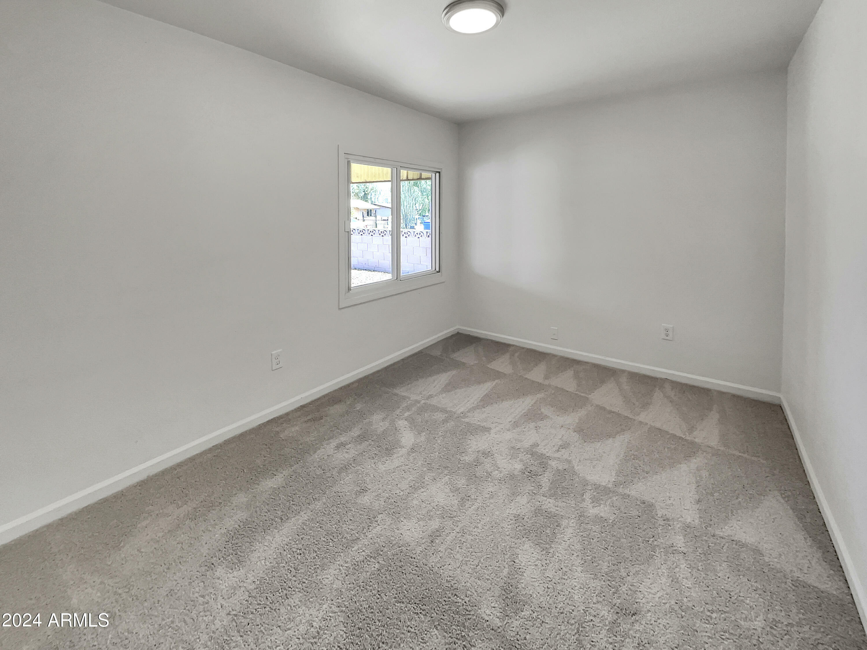 Property Photo:  1118 N Harold Street  AZ 85288 