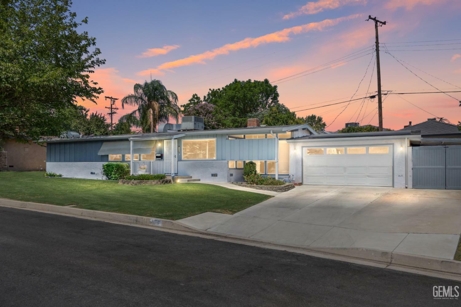 Property Photo:  3100 Bristol Avenue  CA 93308 