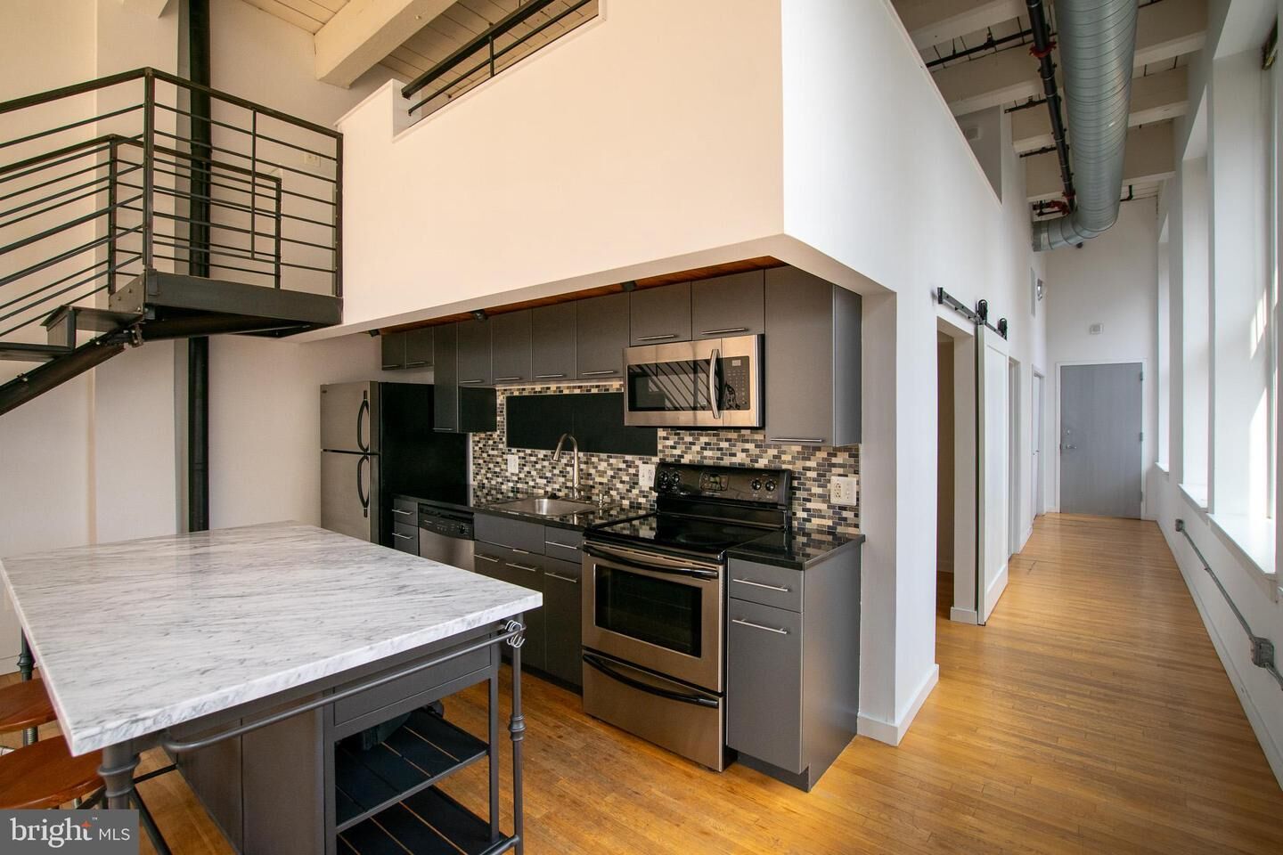 Property Photo: 1027 Arch Street Unit 401 PA 19107