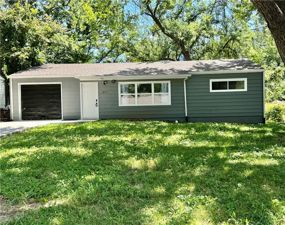 Property Photo:  10711 Ewing Drive  MO 64134 