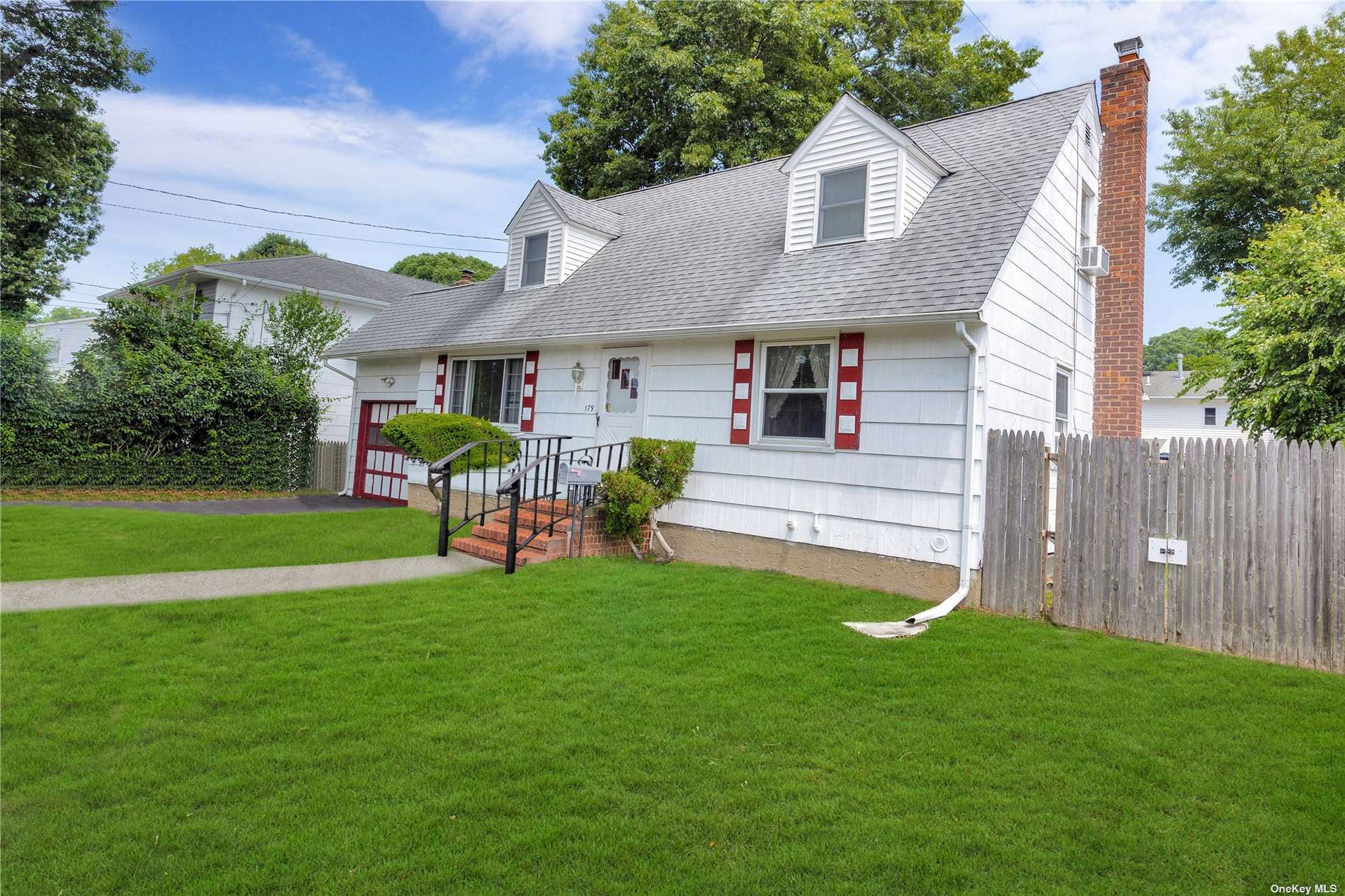 Property Photo:  179 Garfield Street  NY 11762 