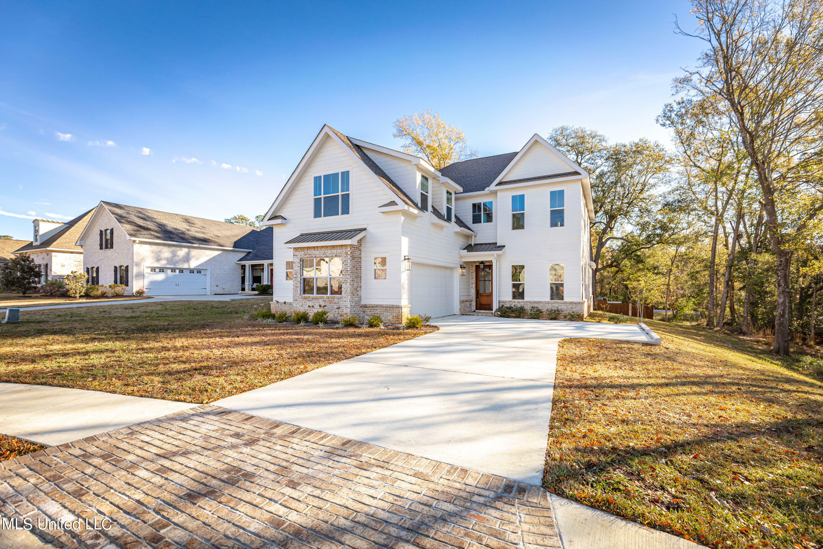 Property Photo:  208 Bluff Cove  MS 39564 