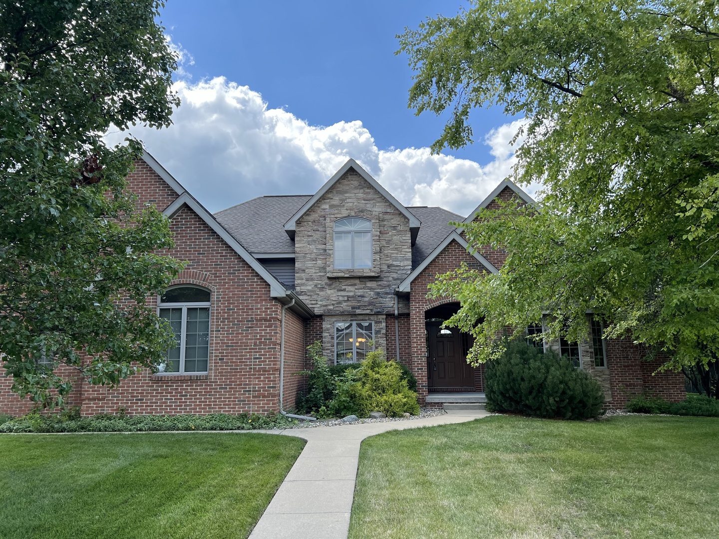 Property Photo:  1605 Nottingham Drive  IL 61873 