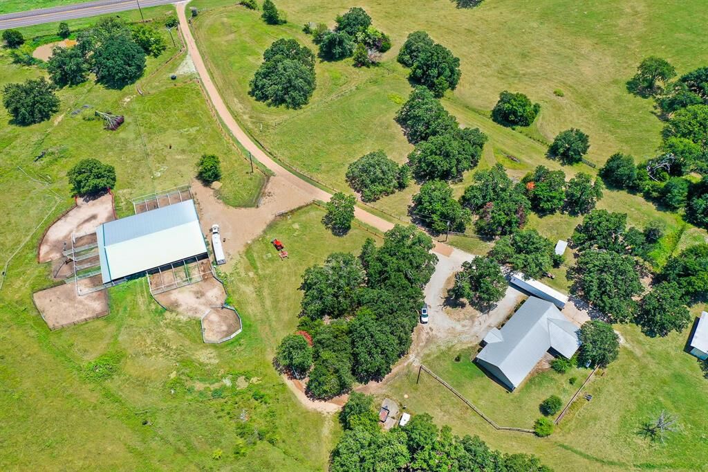 Property Photo:  706 US Hwy 84 W  TX 75860 