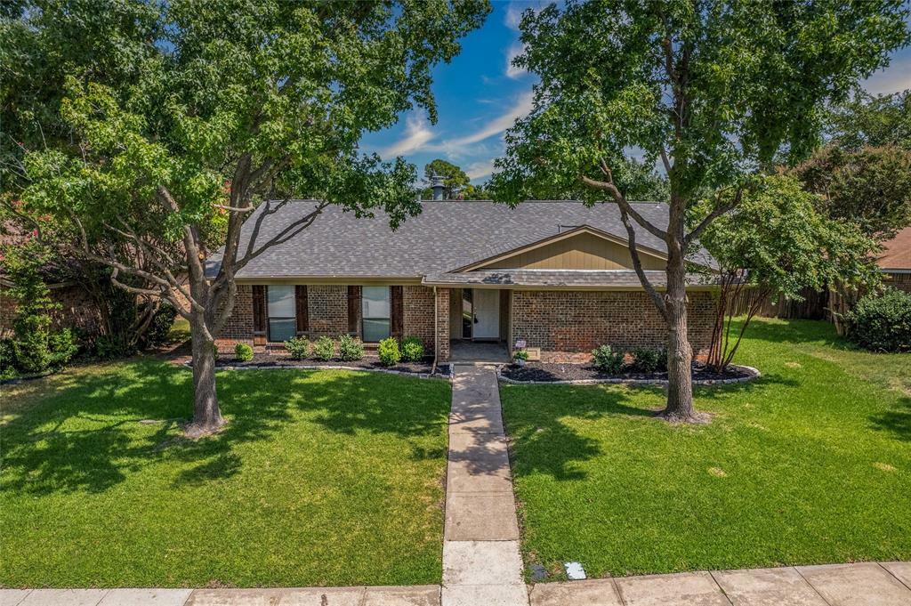 Property Photo:  1510 Hindsdale Drive  TX 75081 