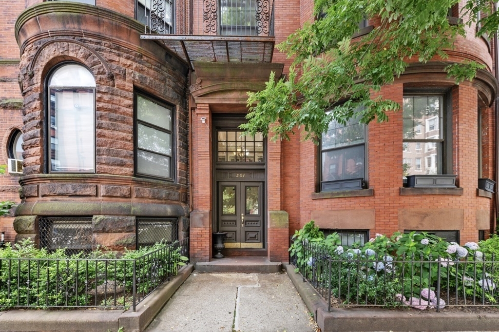 Property Photo:  501 Beacon St 5  MA 02215 