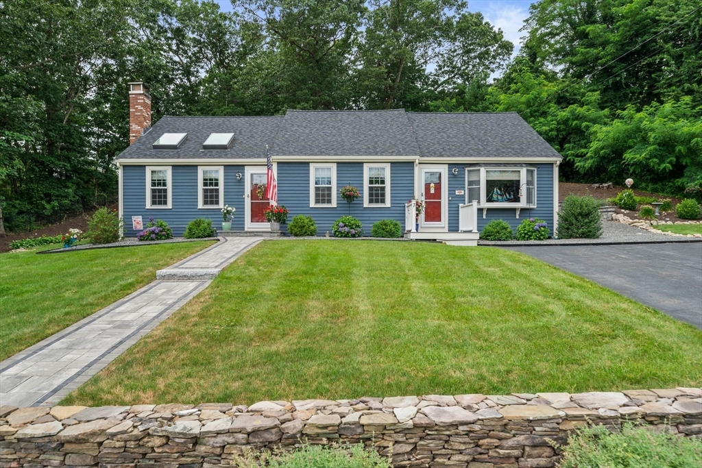 Property Photo:  7 Signal Hill Road  MA 02050 