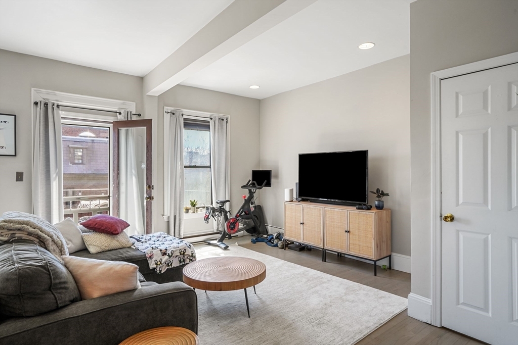 Property Photo: 762 Tremont 5 MA 02118