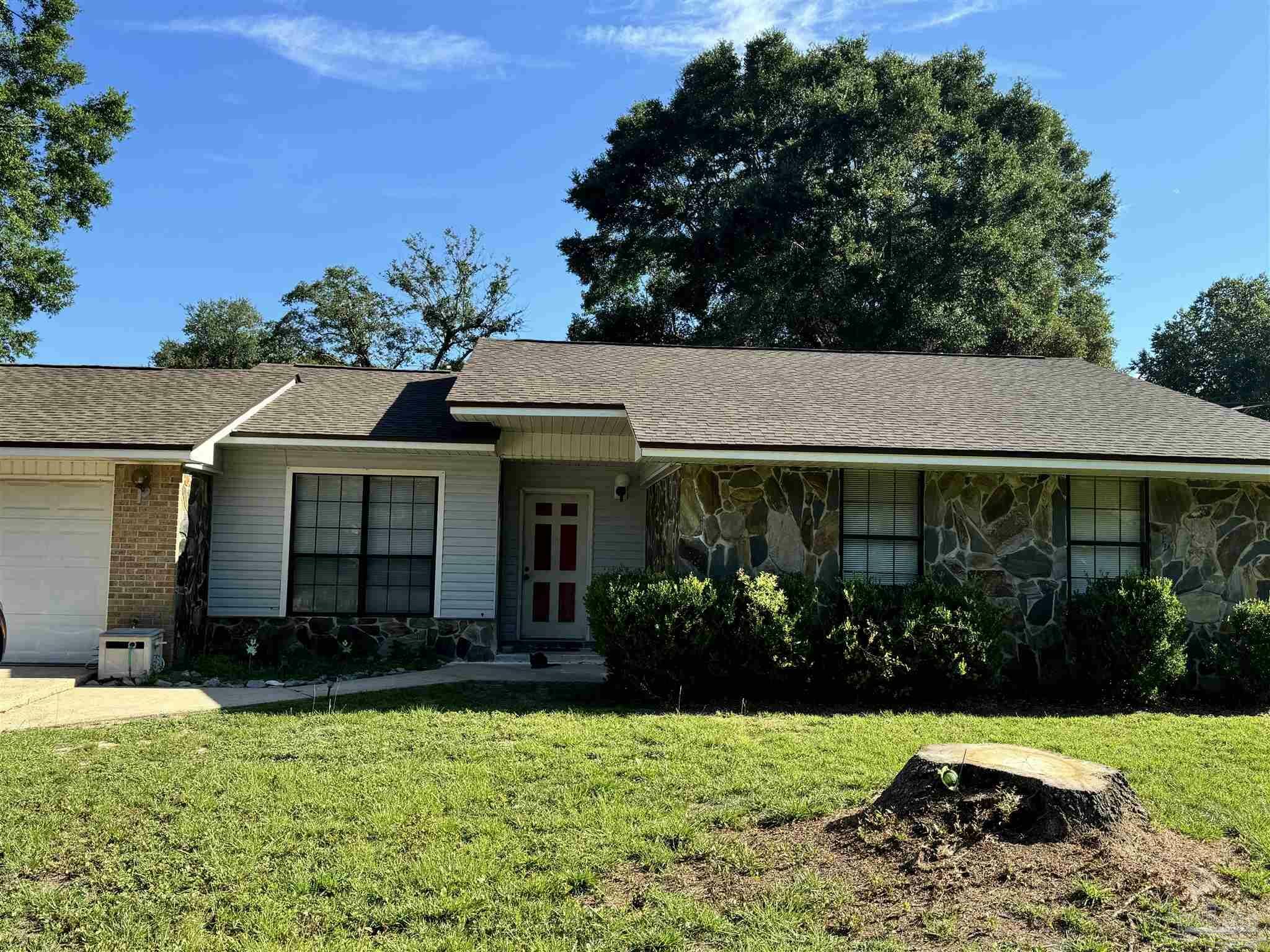 Property Photo:  5904 Stephanie Dr  FL 32570 