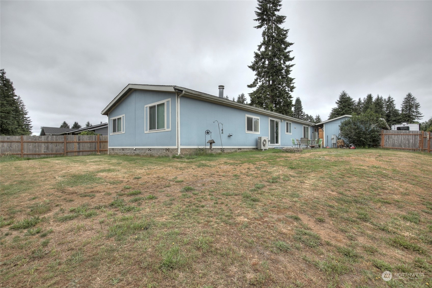 Property Photo:  610 Holm Avenue  WA 98563 