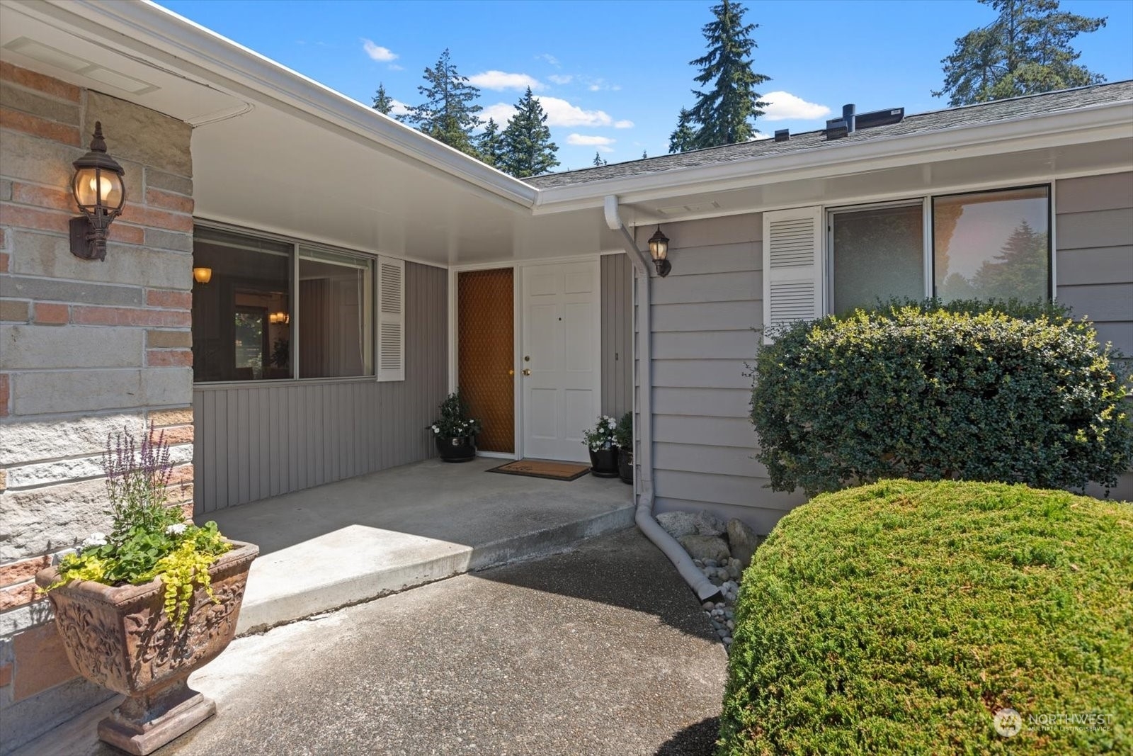 Property Photo:  312 NW 198th Street  WA 98177 