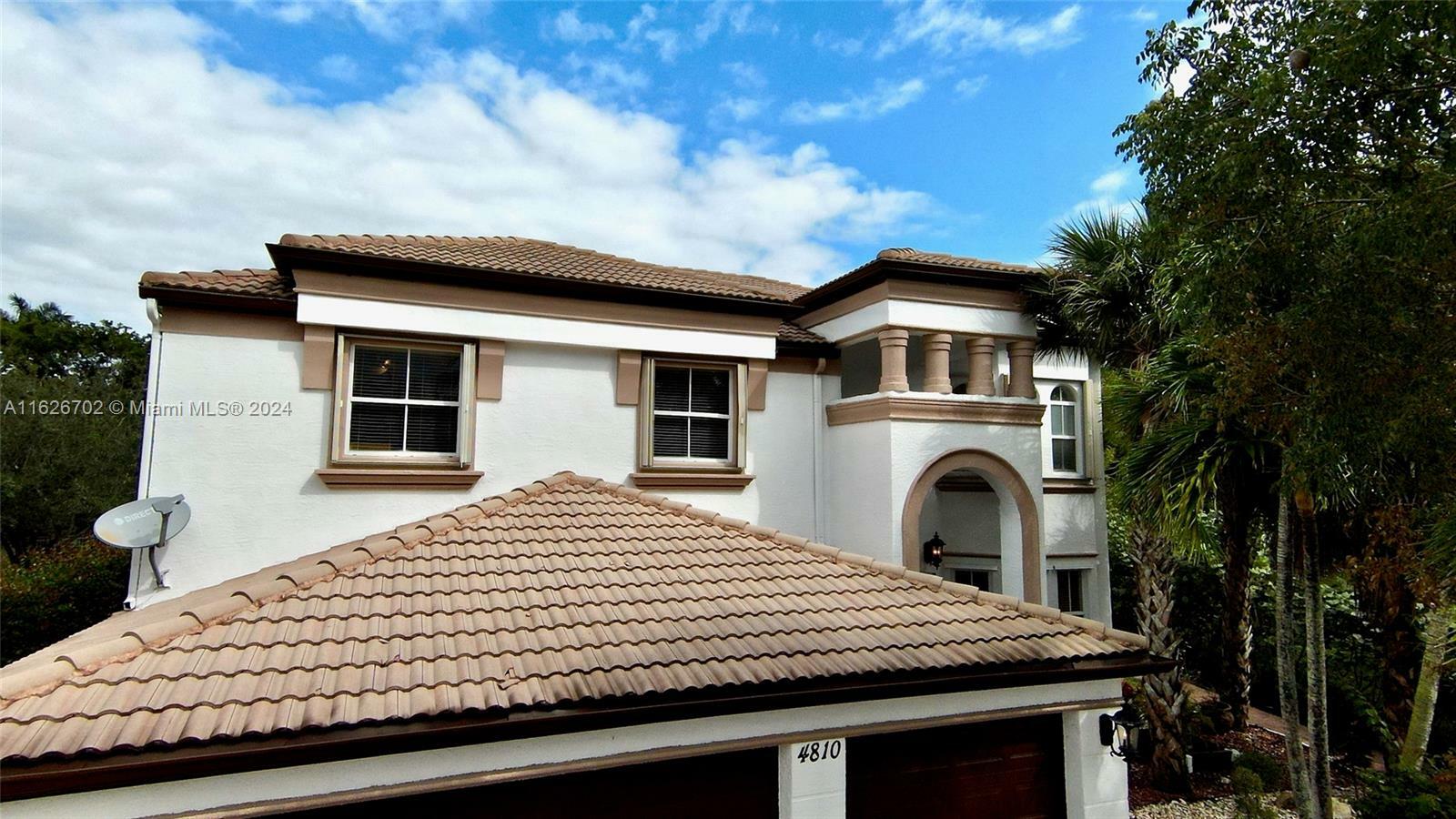 Property Photo:  4810 SW 161st Ln  FL 33027 