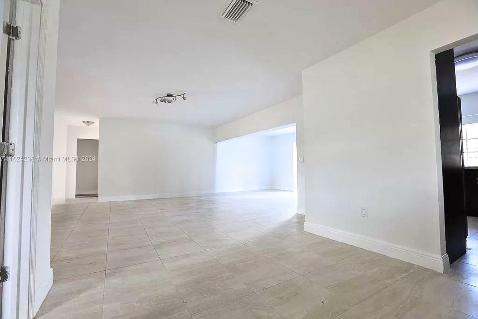 Property Photo:  5900 NW 13th St  FL 33313 