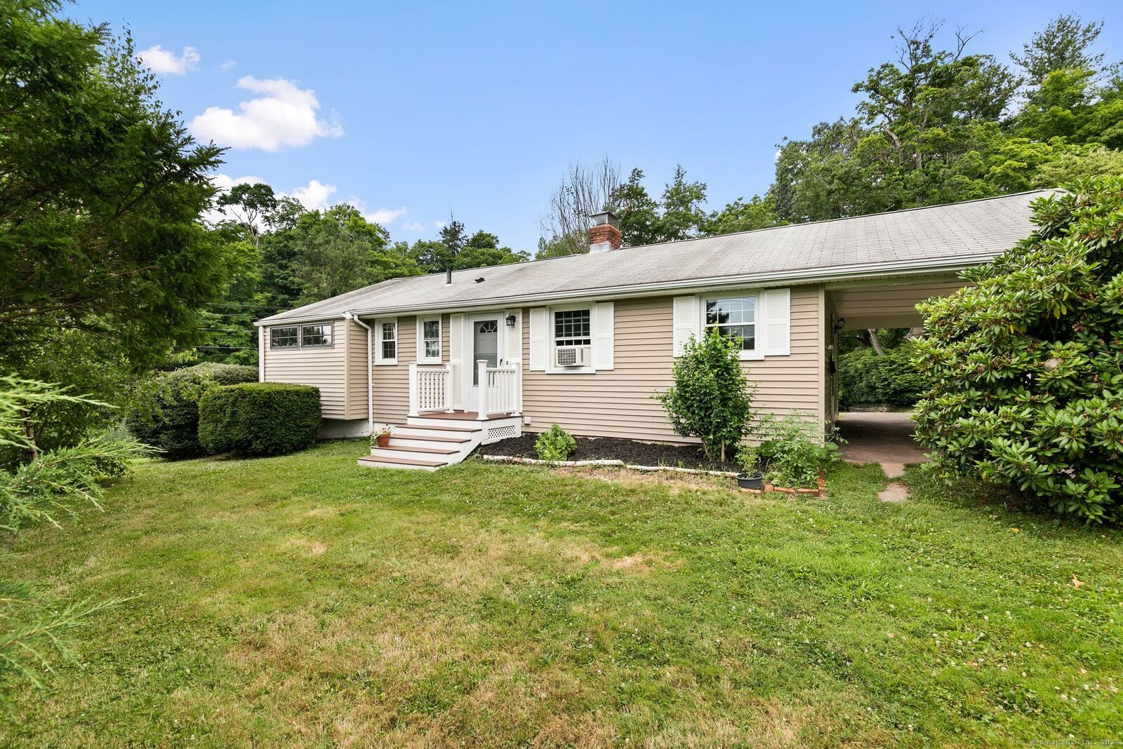 Property Photo:  11 High Street  CT 06457 