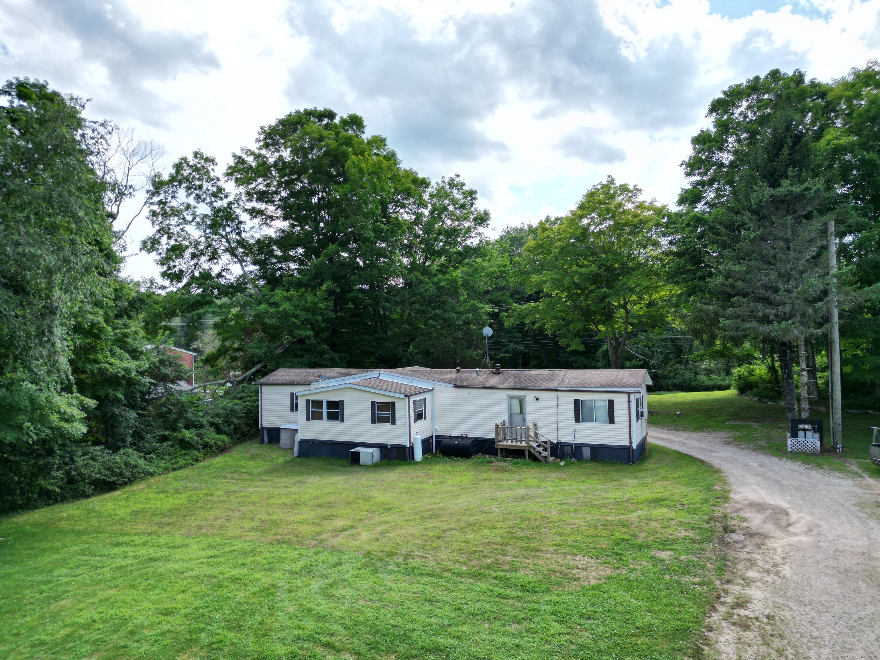 Property Photo:  1793 Hartford New London Turnpike  CT 06370 