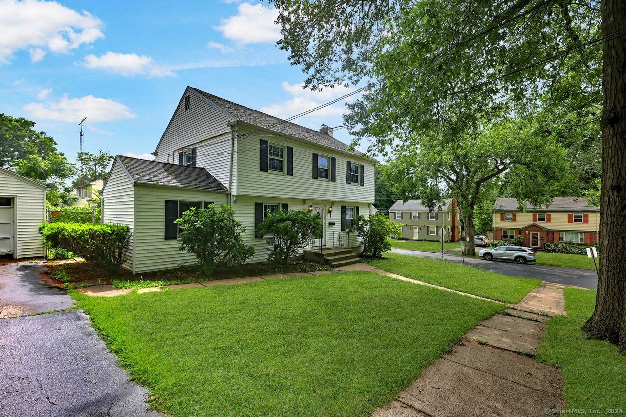 Property Photo:  40 Wellington Road  CT 06515 