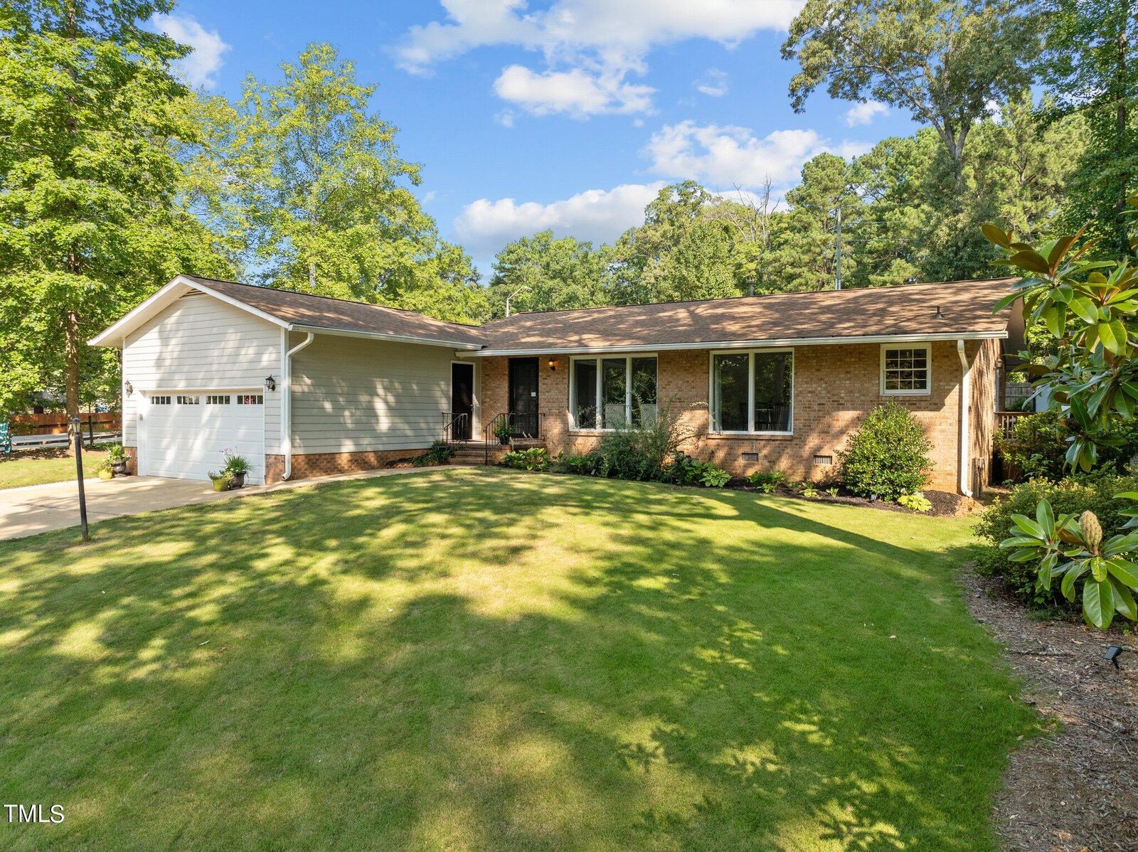 Property Photo:  1101 Seabrook Avenue  NC 27511 