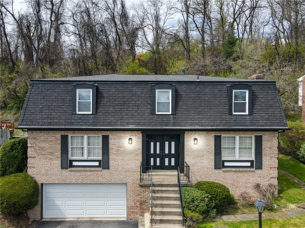 Property Photo:  2146 Garrick Drive  PA 15235 