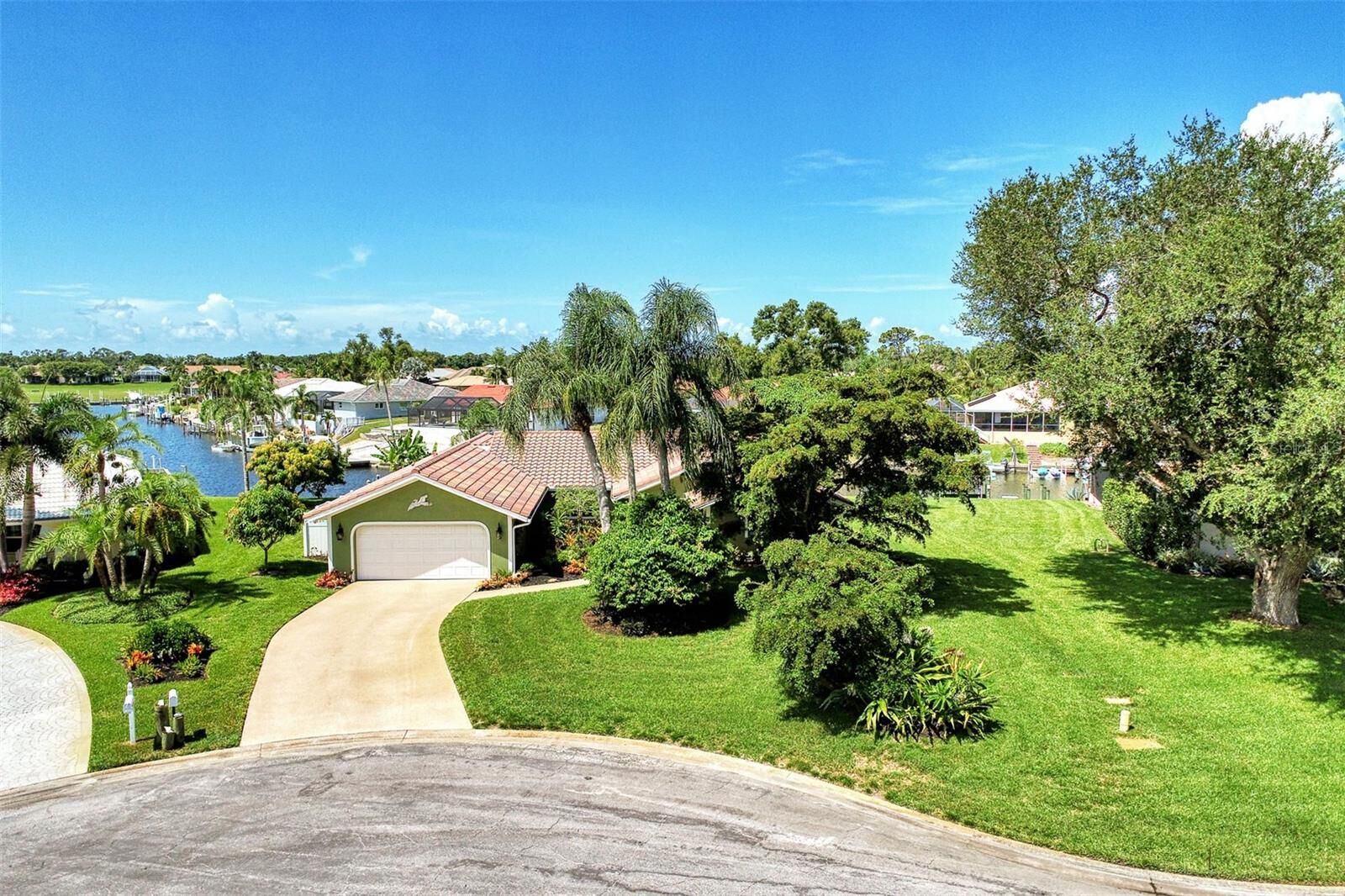 Property Photo:  42 Waterford Drive  FL 34223 