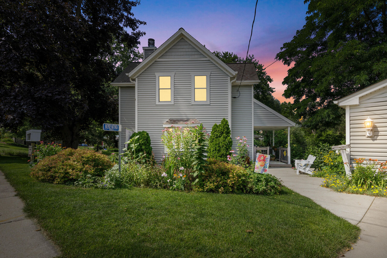 Property Photo:  W282n7193 Main St  WI 53056 