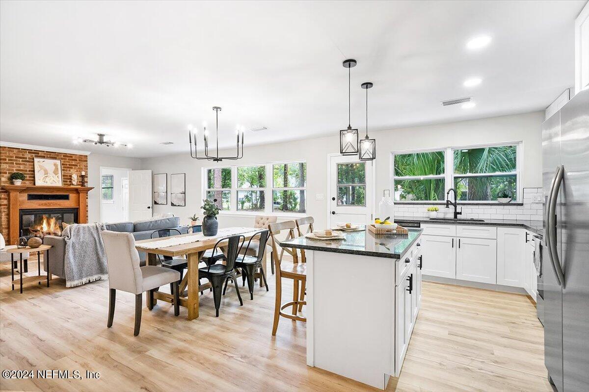 Property Photo: 2735 Laten Lane FL 32216