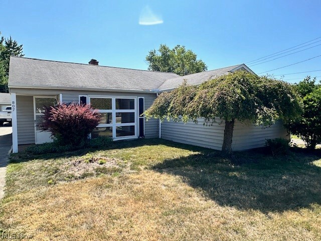 Property Photo: 807 Northfield Road OH 44146