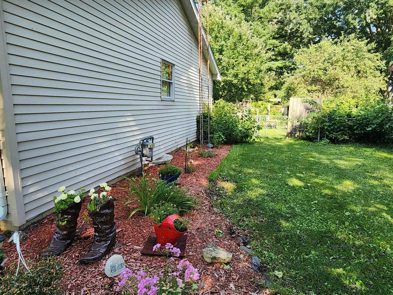 Property Photo:  1419 South Orchard Street  WI 53546 