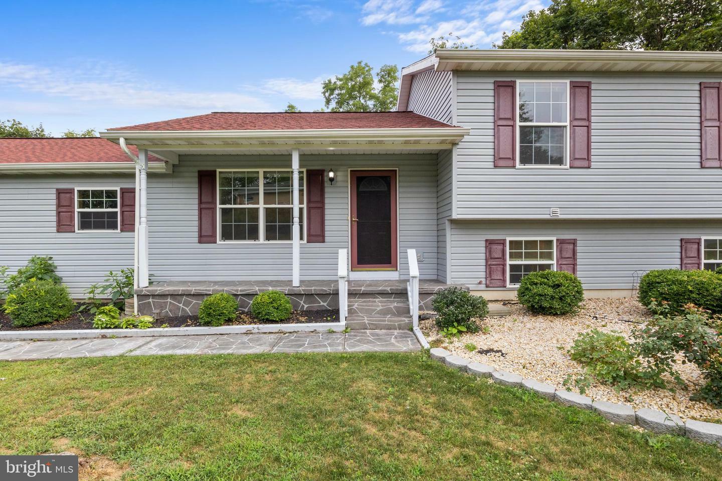 Property Photo:  1000 Fairfax Drive  PA 17111 