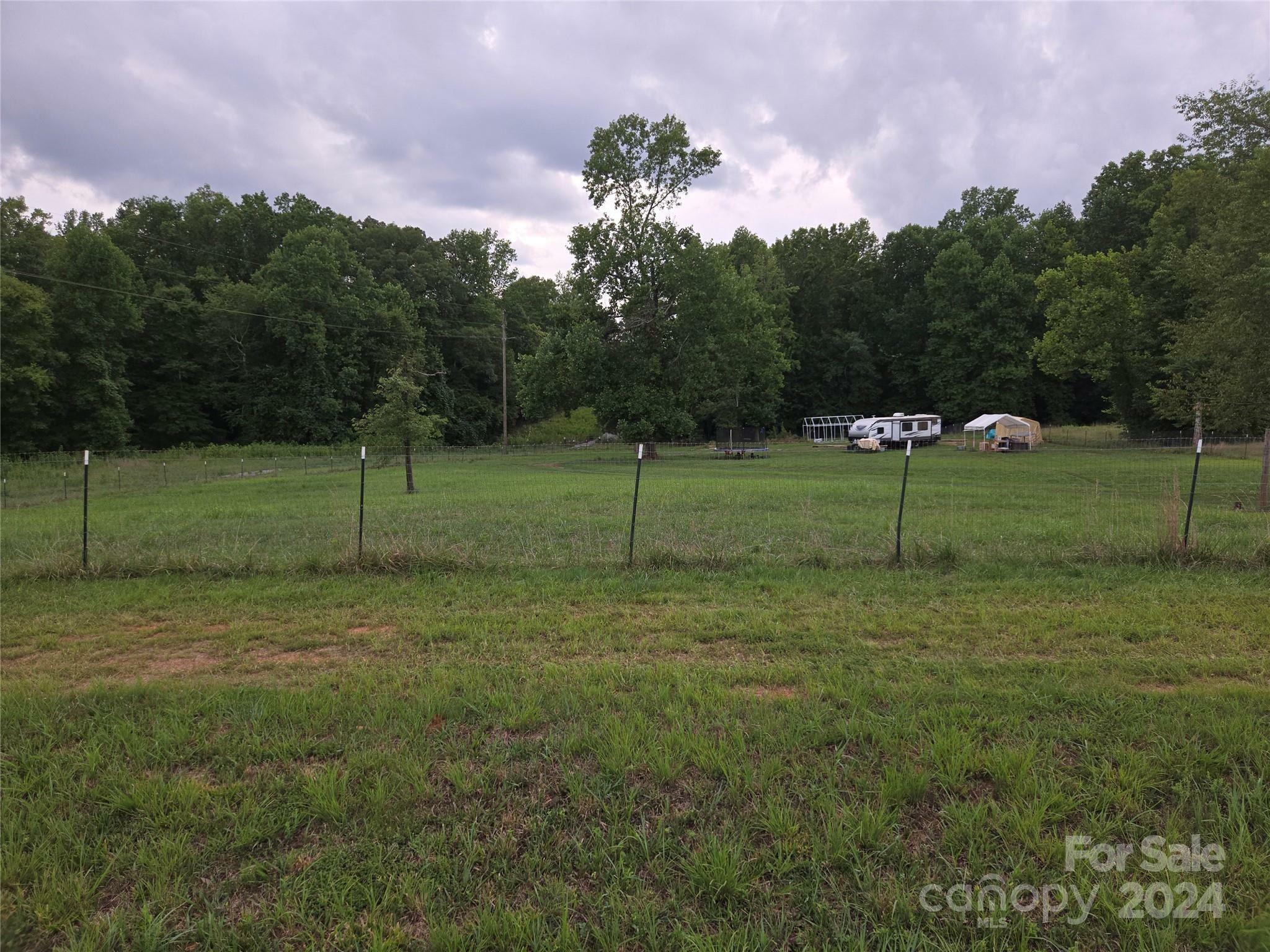 Property Photo:  1517 Hudlow Road  NC 28043 