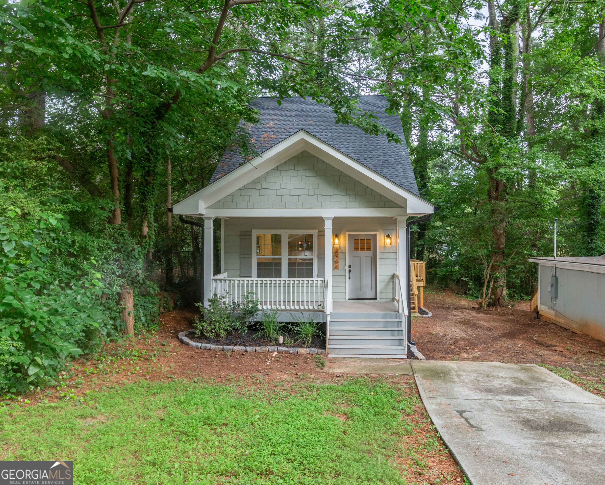 Property Photo:  2966 1st Ave SW  GA 30315 