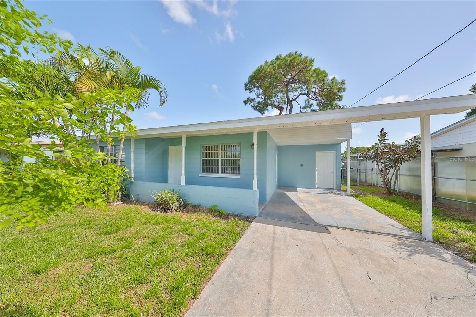 Property Photo:  3907 W Flora Street  FL 33614 