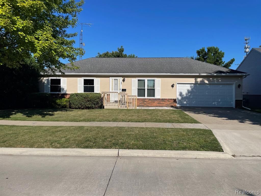 Property Photo: 501 Toll Street MI 48162 2848