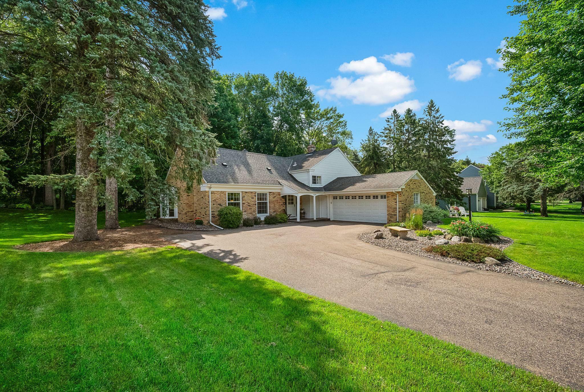 Property Photo:  1210 Urbandale Lane N  MN 55447 