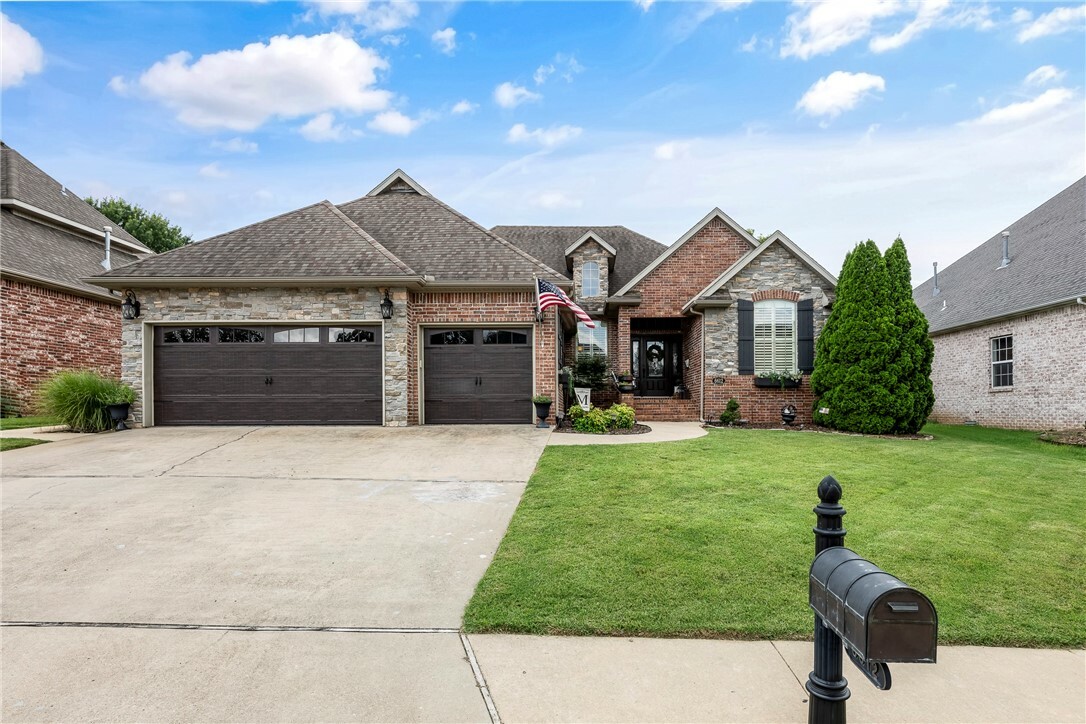 Property Photo:  6612 W Inverness Drive  AR 72758 