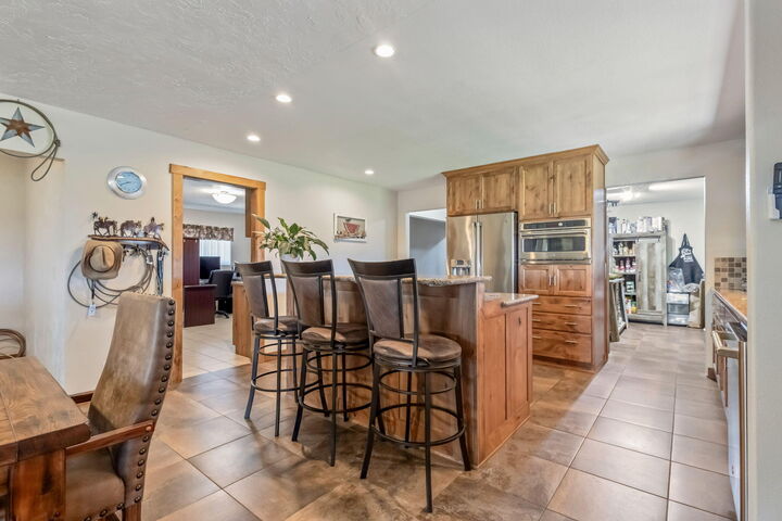 Property Photo:  3068 SW Reif Road  OR 97753 