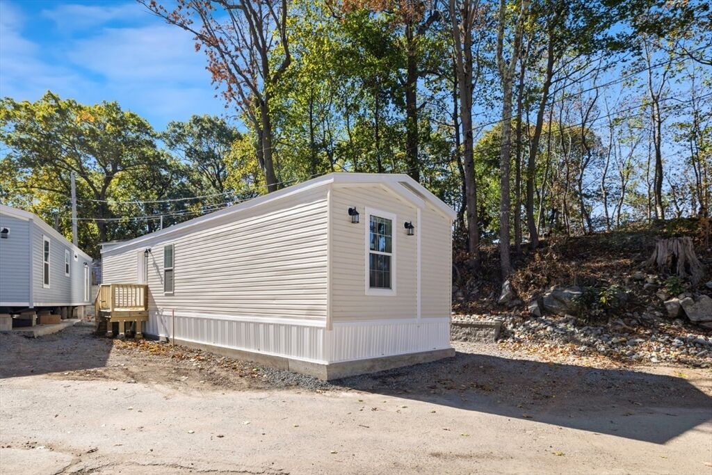 Property Photo: 103 Newbury 8 MA 01923