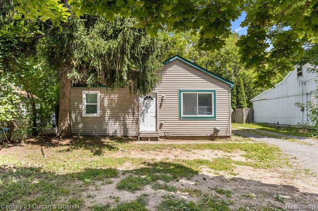 Property Photo:  3052 Joslyn Road  MI 48326 