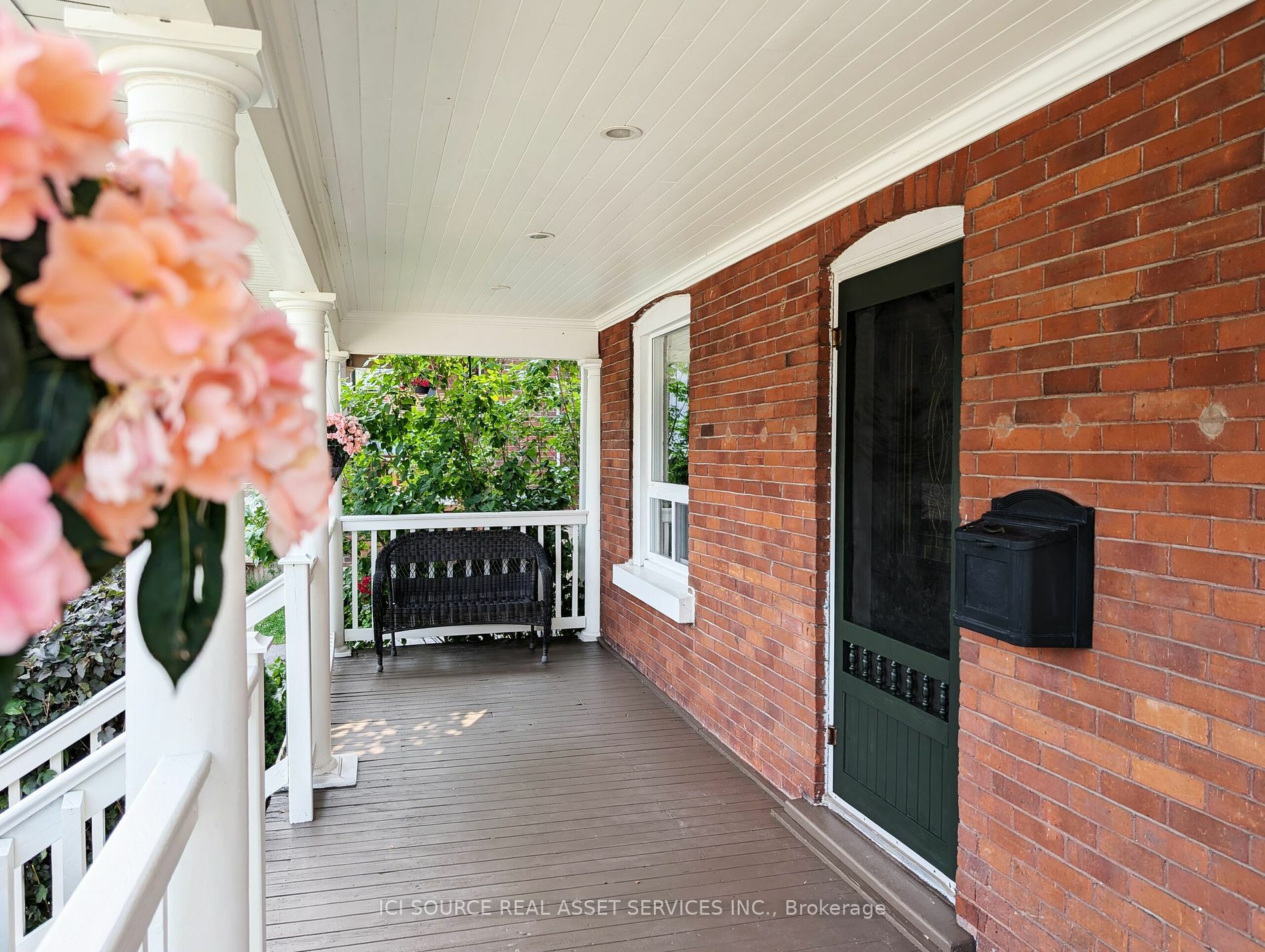 Property Photo:  260 Colborne St W  ON L3V 2Z8 