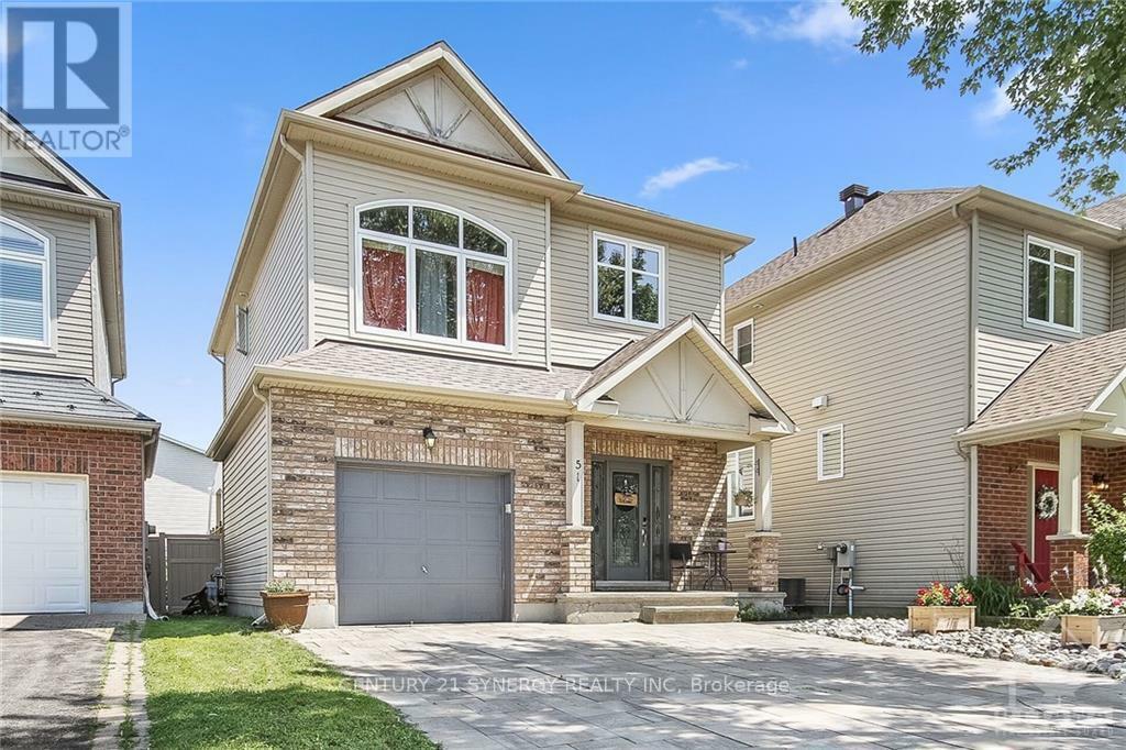 Photo de la propriété:  51 Cresthaven Drive  ON K2G 6T8 