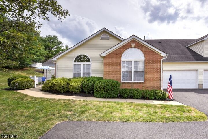 44 Chandler Ct  Hillsborough Twp. NJ 08844 photo