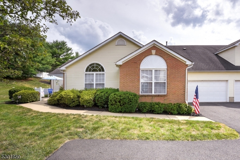 Property Photo: 44 Chandler Ct NJ 08844