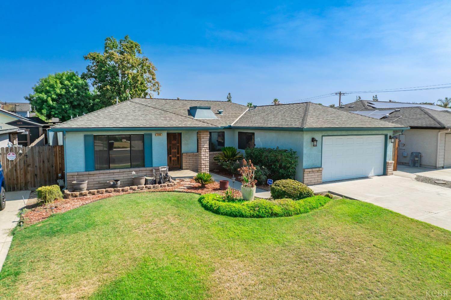 Property Photo:  144 W Fargo Avenue  CA 93230 