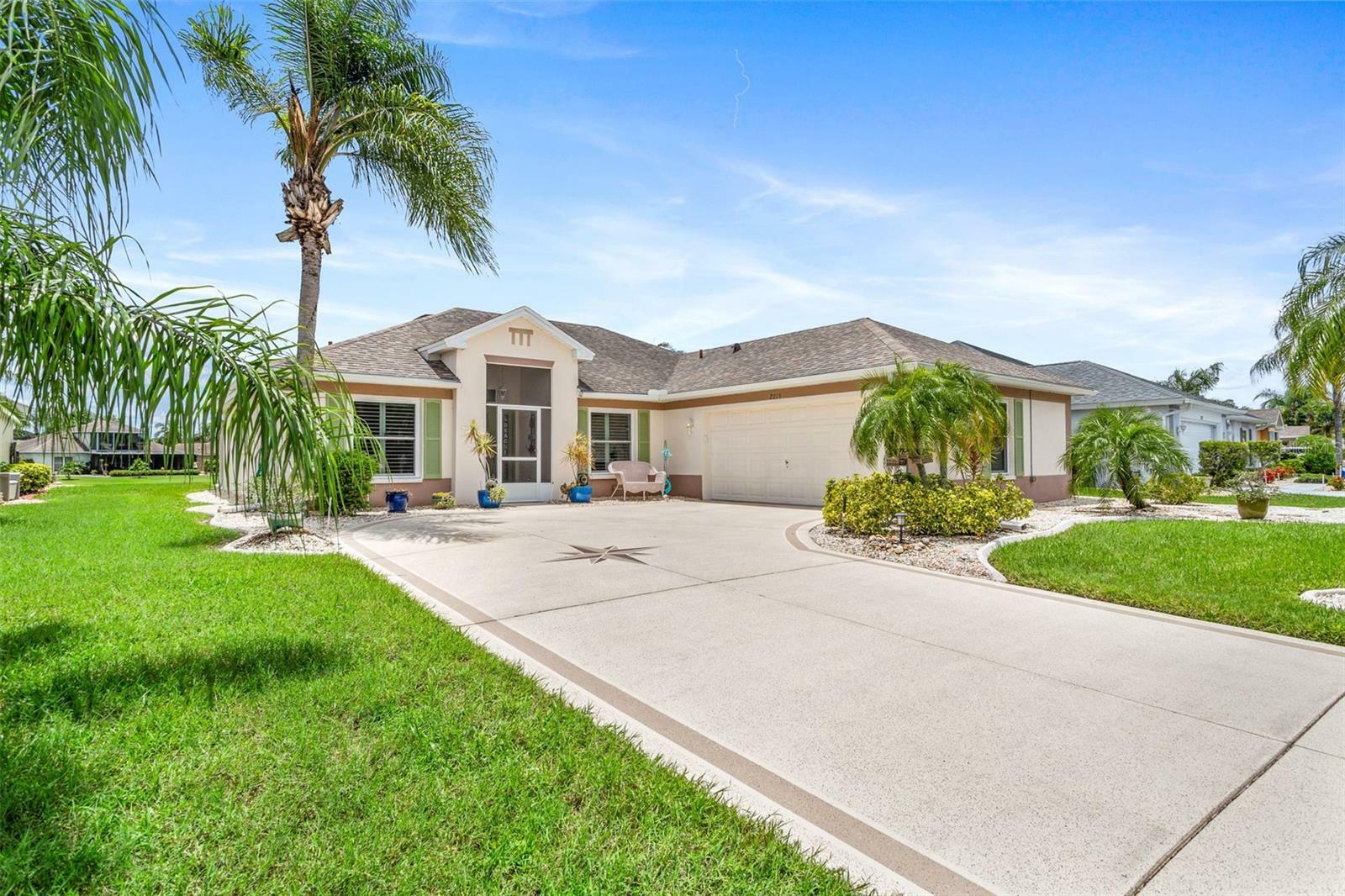 Property Photo:  2215 N Creek Court  FL 33573 