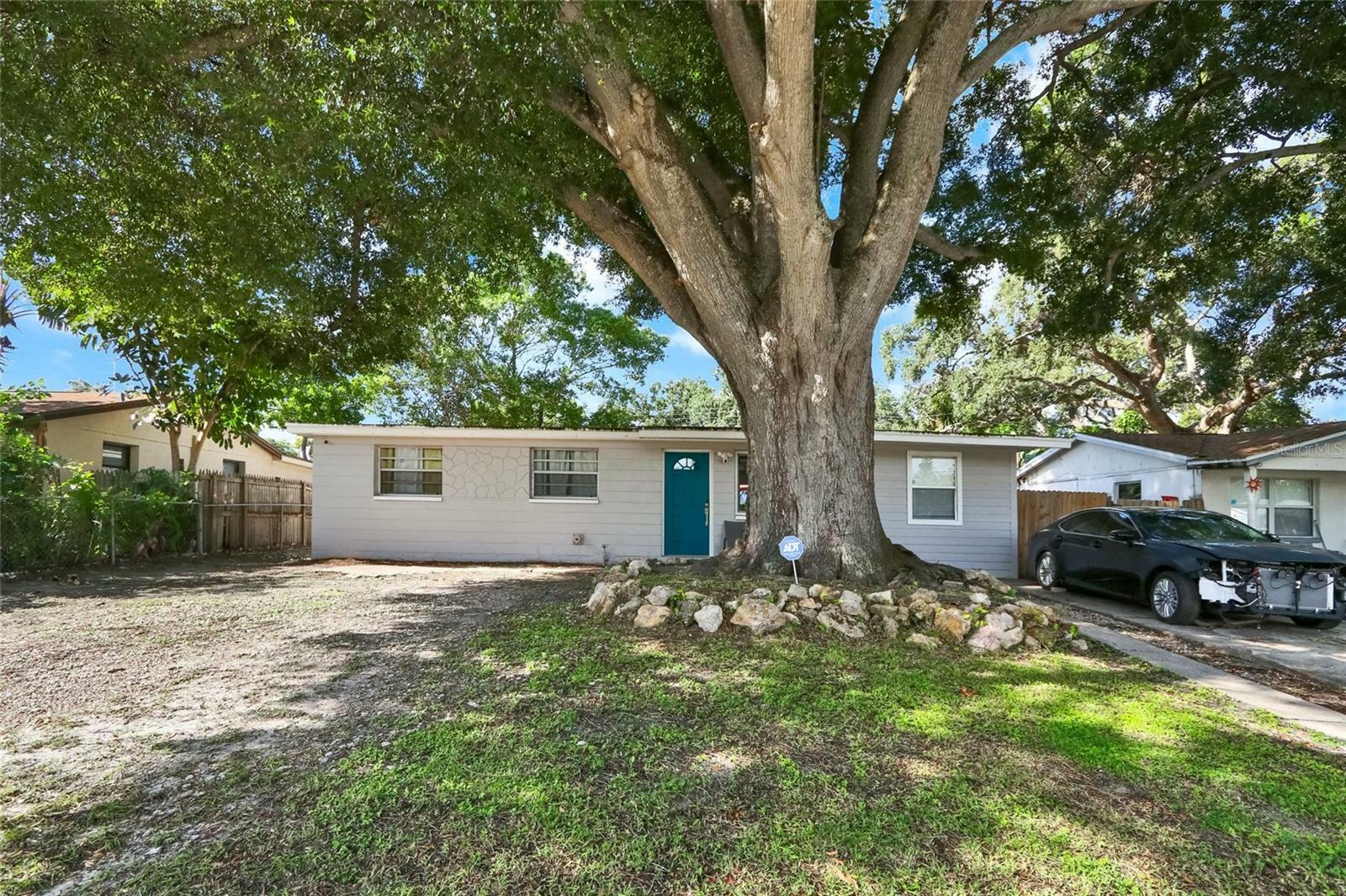 Property Photo:  8996 Southern Comfort  FL 33773 